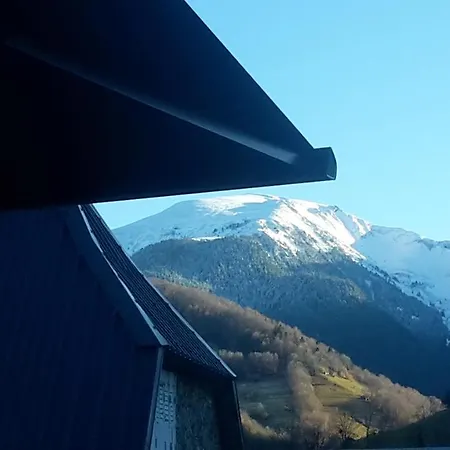 Chalet De 2 Chambres Avec Terrasse Amenagee Et Wifi A Ger De A 4 Km Des Pistes Шале