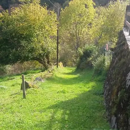 Chalet De 2 Chambres Avec Terrasse Amenagee Et Wifi A Ger De A 4 Km Des Pistes Шале Boutx