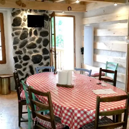 Chalet De 2 Chambres Avec Terrasse Amenagee Et Wifi A Ger De A 4 Km Des Pistes * Boutx