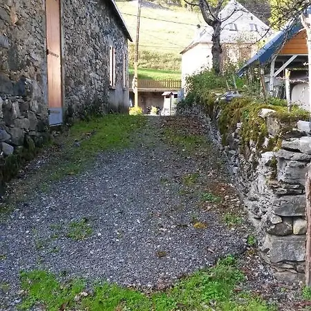 Chalet De 2 Chambres Avec Terrasse Amenagee Et Wifi A Ger De A 4 Km Des Pistes *