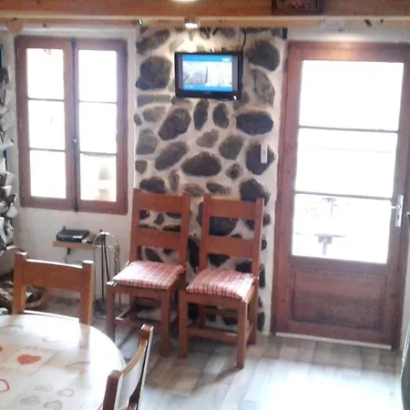 Chalet De 2 Chambres Avec Terrasse Amenagee Et Wifi A Ger De A 4 Km Des Pistes בקתה Boutx