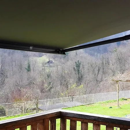 Chalet De 2 Chambres Avec Terrasse Amenagee Et Wifi A Ger De A 4 Km Des Pistes בקתה